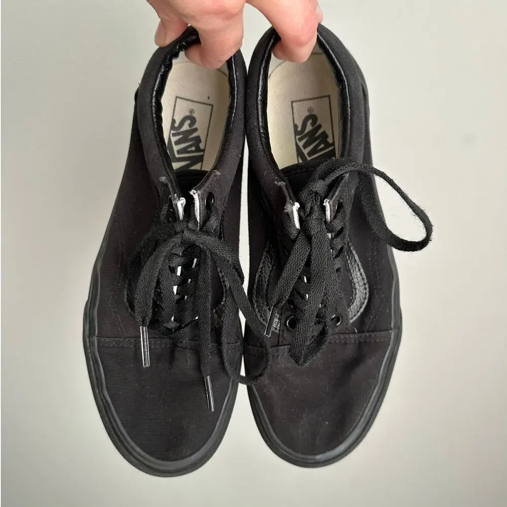 Vans Black Low-Top Lace-Up Sneakers